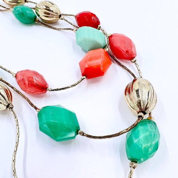 Coral & Green Beaded Multi Strand Gold Tone 16” Chain Necklace - Picture 6 of 7